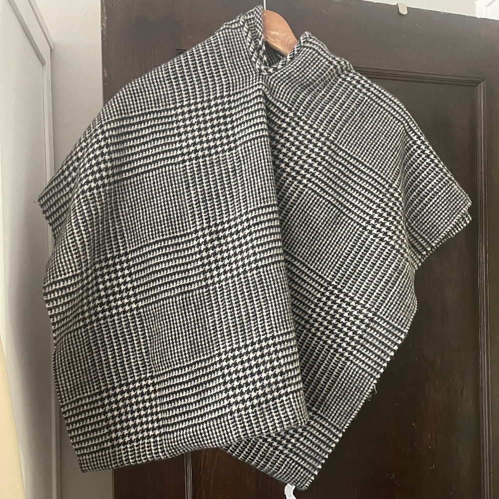 Herringbone wool scarf black and white